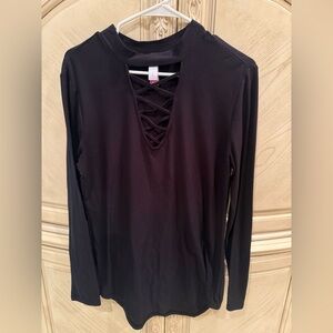 No boundaries Black Long Sleeve Crisscross Top size XL(15/17)